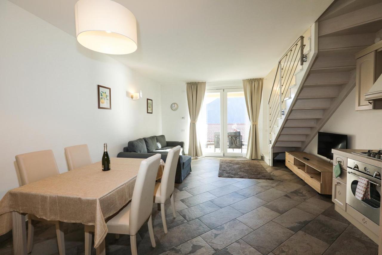 לנו Bellavista Apartments מראה חיצוני תמונה