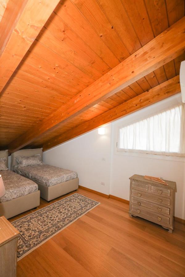 לנו Bellavista Apartments מראה חיצוני תמונה