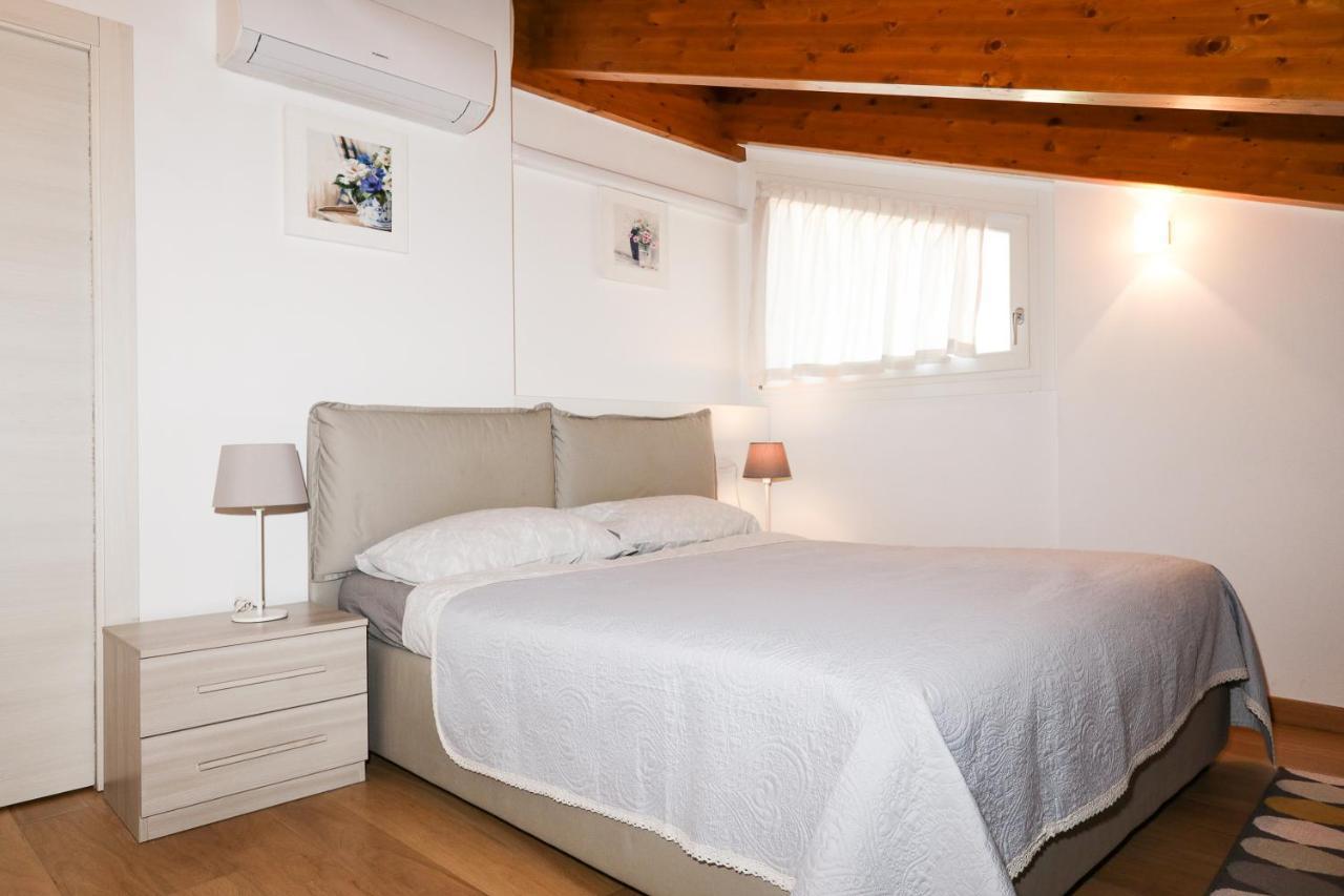 לנו Bellavista Apartments מראה חיצוני תמונה