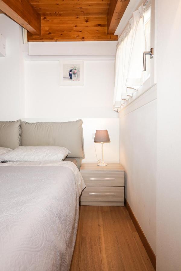 לנו Bellavista Apartments מראה חיצוני תמונה